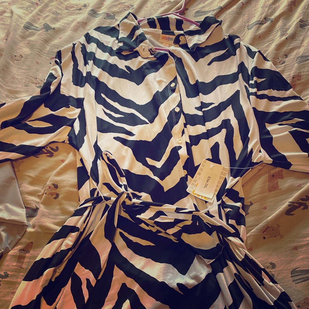 Ellie from Lularoe